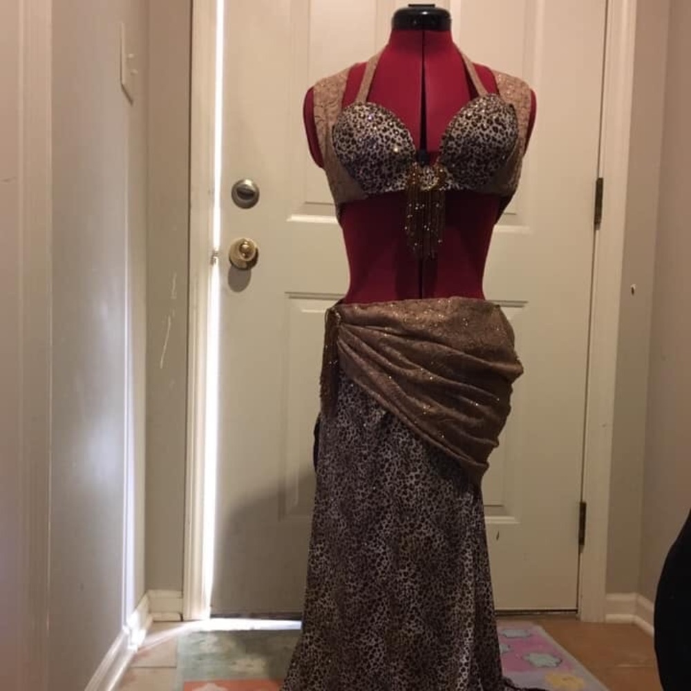 Bellydance. Costume